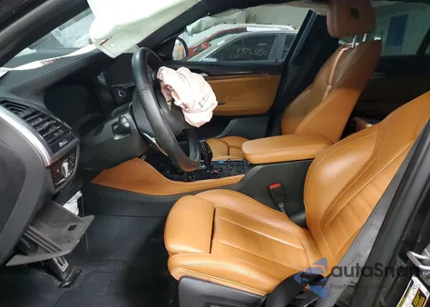 2021 BMW X4 xDrivem40I z USA, uszkodzony, nr VIN 5UX2V5C01M9H38122